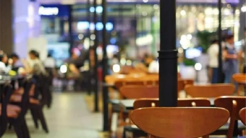 المواعيد الجديدة لعمل المطاعم والكافيهات .. بعد تنفيذ قرار غلق المحلات التجارية