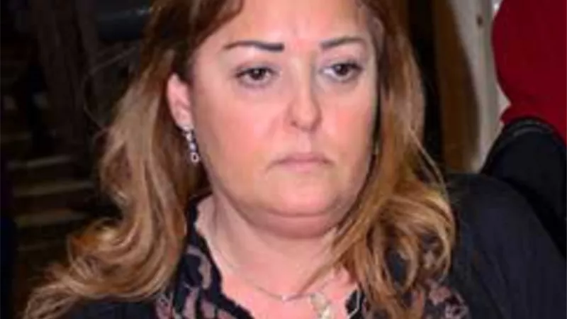 الموت يفجع الفنانة نهال عنبر