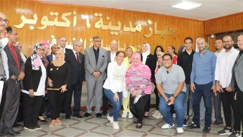 رئيس جهاز ٦ أكتوبر يدشن مبادرة أهم المبادرات التعليمية.. بالصور