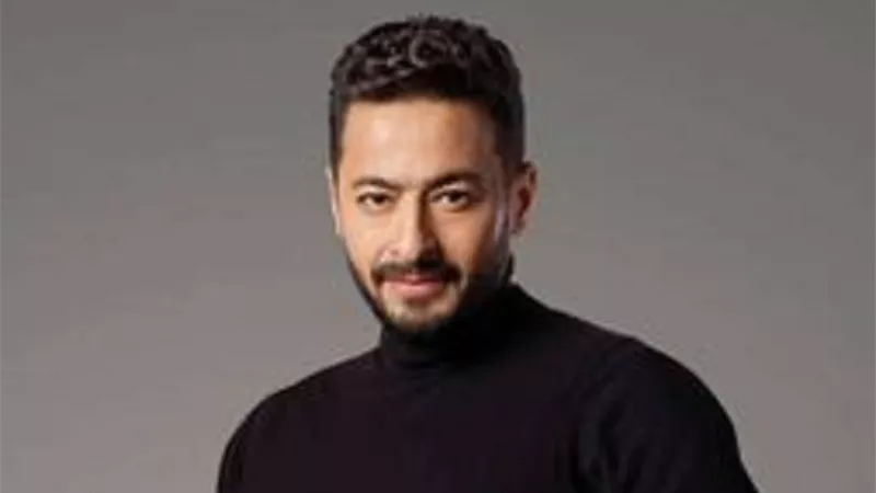 حمادة هلال يطمئن جمهوره بعد شفائه