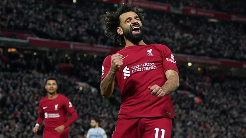 ستيفن جيرارد : محمد صلاح لاعب أسطوري وليفربول محظوظ بوجوده