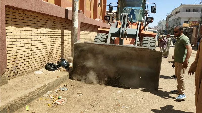 ٧١ محضرا وازالة إدارية فى حملة مرافق بالأقصر