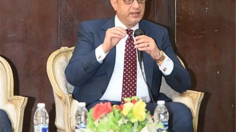 تجديد الثقة في الدكتور أحمد الأنصاري محافظاً للفيوم