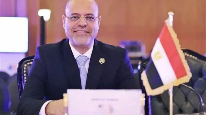 تدرج في المناصب النقابية العمالية.. السيرة الذاتية لوزير العمل الجديد