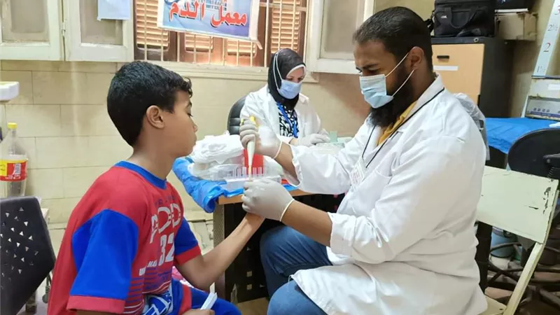 9 آلاف مواطن استفادوا بخدمات القوافل الطبية المجانية بالمنيا