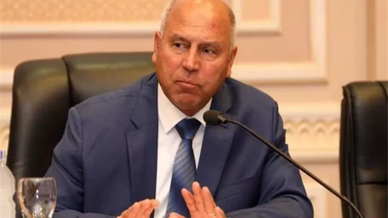 وزير النقل والصناعة: نستهدف الانتهاء من مشروع القطار السريع