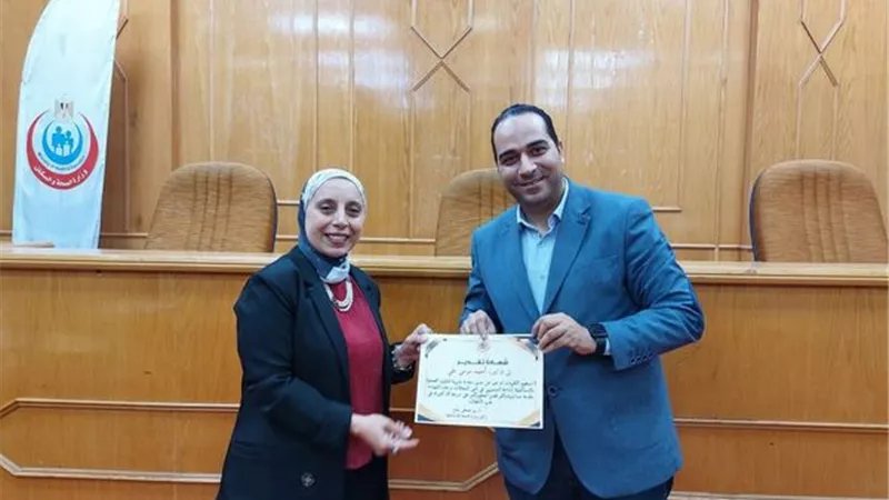 تكريم حملة الماجستير والدكتوراة بصحة الإسماعيلية