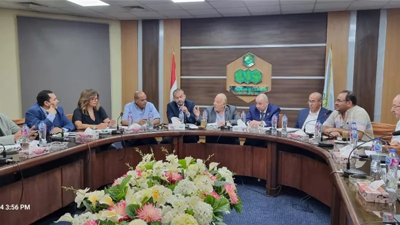 جمعية مستثمرى العاشر من رمضان تُطالب الحكومة الجديدة وضع ملف الصناعة على رأس أولوياتها
