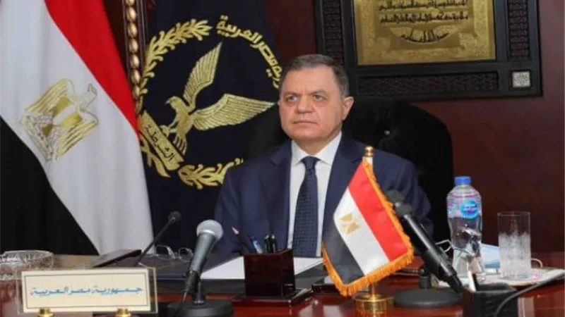 وزير الداخلية يهنئ الرئيس السيسى بالعام الهجرى الجديد