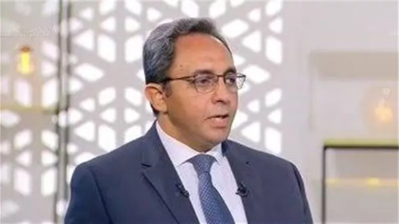 محافظ قنا الجديد يبدأ مهام عمله بضبط حالة تعد على الرقعة الزراعية