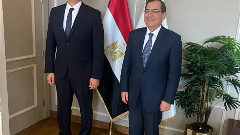 وزيرالبترول الجديد يشكرالملا على جهوده مؤكداتأمين الإمدادات البترولية