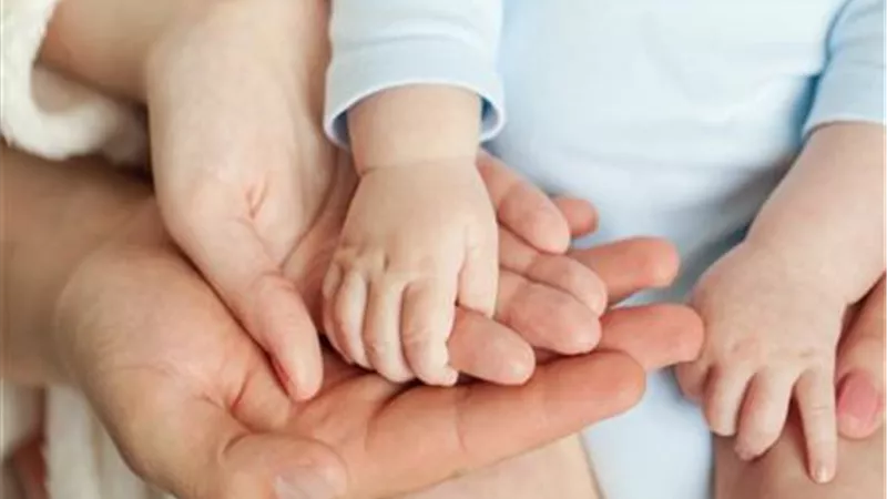 هل يأثم الأبوين بسبب كثرة الإنجاب وإهمال الأبناء؟