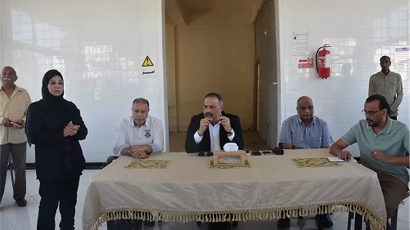 رئيس مياه الأقصر يلتقى موظفى إدارة أرمنت فى إفطار جماعى