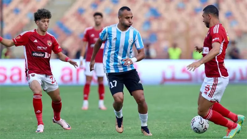 الأهلي يواصل مطاردة قمة الدوري برباعية رائعة فى مرمي الداخلية