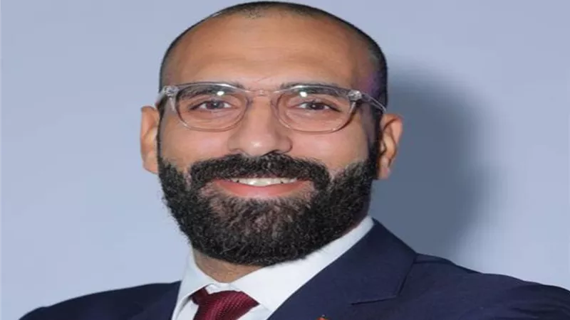 وزير الاتصالات يصدر قراراً بتعيين محمود بدوى مستشاراً لشئون التحول الرقمى