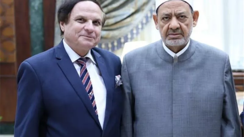 شيخ الأزهر يستقبل أمين عام رابطة الجامعات الاسلامية