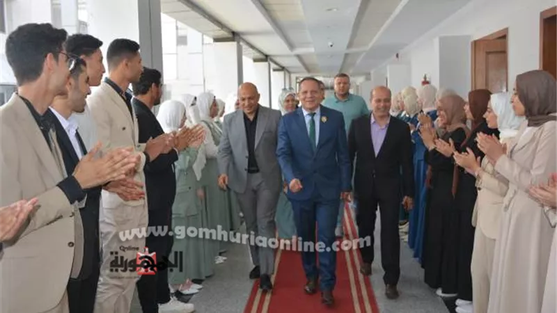 رئيس جامعة دمياط يشهد الاحتفال بمشاريع تخرج طلاب البساتين بكلية الزراعة