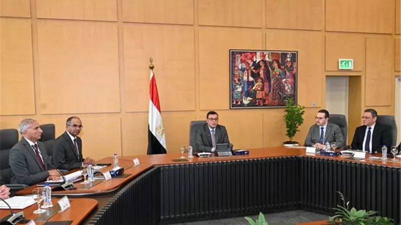 وزير الإسكان يتابع سير العمل بـ المجتمعات العمرانية وأجهزة المدن الجديدة