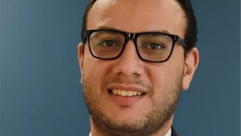 ننشر..السيرة الذاتية للدكتور مينا عماد نائب محافظ أسيوط