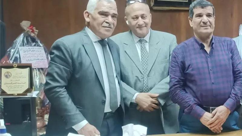 مدير ضرائب الشرقية يستعرض التعاون مع نقيبى مأذونية مصر