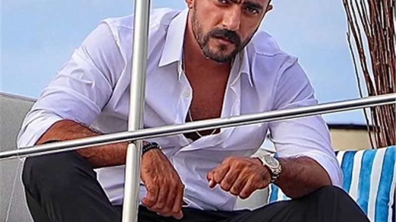 أحمد العوضي لـ أم جاسر: عسل والأخيرة 