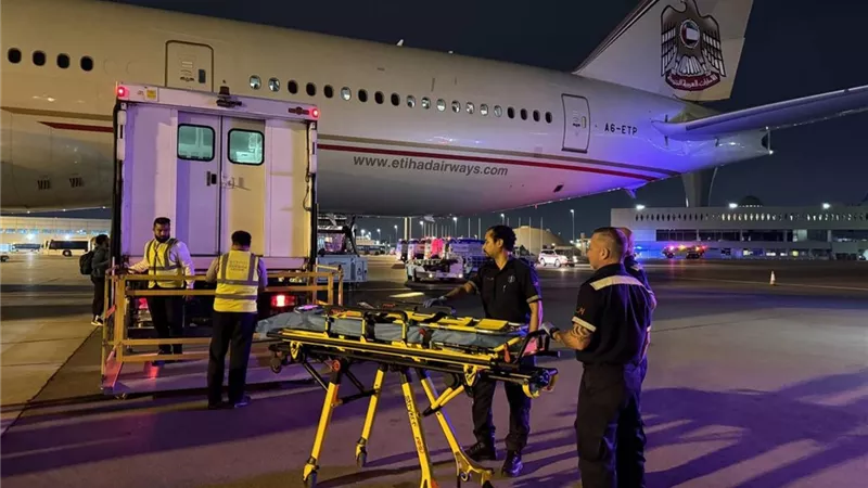 من غزة عبر العريش.. وصول الدفعة الـ 18 من الجرحى والمرضى الفلسطينيين إلى أبو ظبي للعلاج