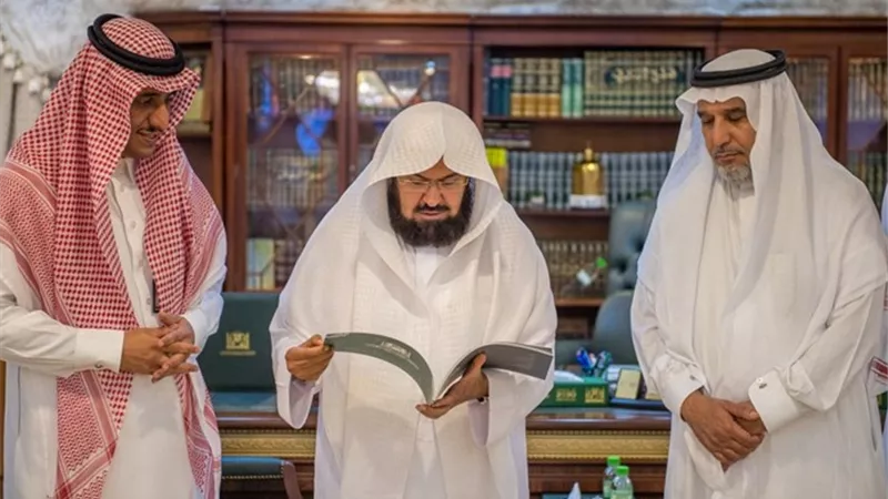 السديس لإدارة الإعلام : أنتم تمثلون صورة الحرمين في أعين المسلمين البريد الوارد x