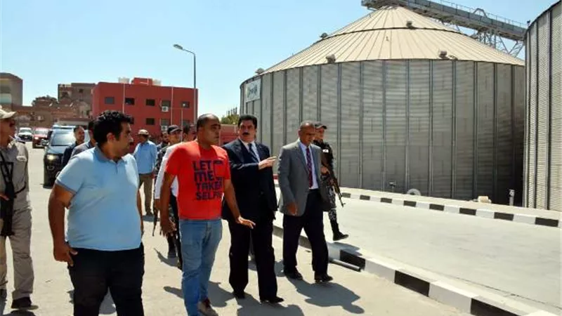 محافظ القليوبية يفاجئ مشروعي صوامع الغلال و اسكان الخانكة