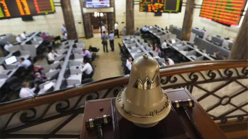 تباين مؤشرات البورصة في مستهل تعاملات الخميس