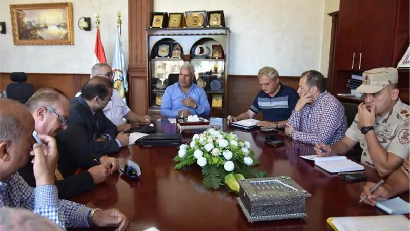 محافظ مطروح: إجراءات رادعة لمواجهة أى تلاعب بمياه الشرب