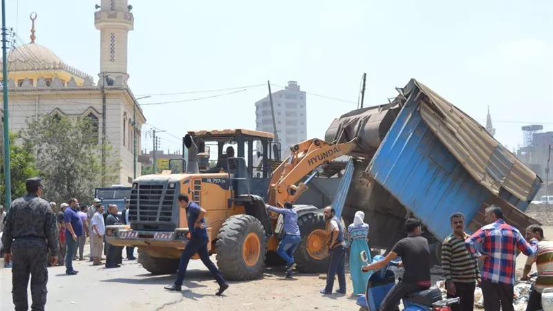 إزالة 74 حالة تعدى على أملاك الدولة بمساحة 7810م2 فى بداية الموجة 13 لإسترداد 
