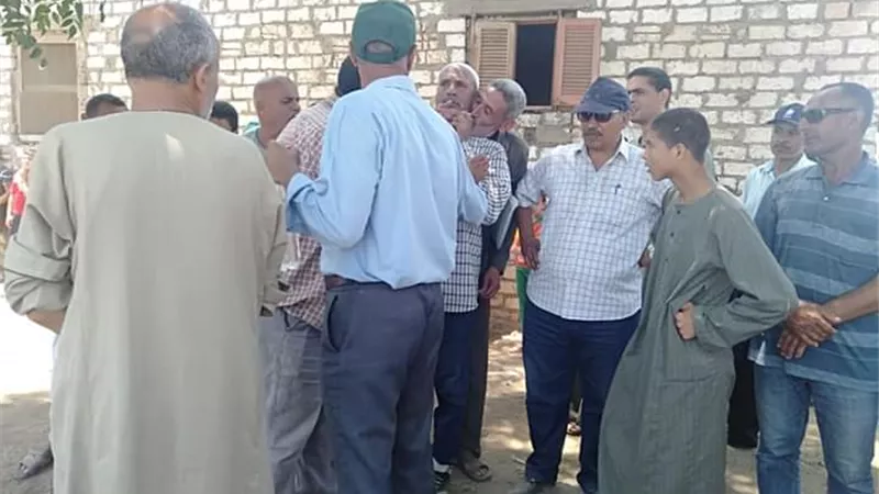 ابوالسعد: الازالة الفورية ومصادرة مواد البناء للمخالفين حفاظاً علي الرقعة الزراعية بالسادات