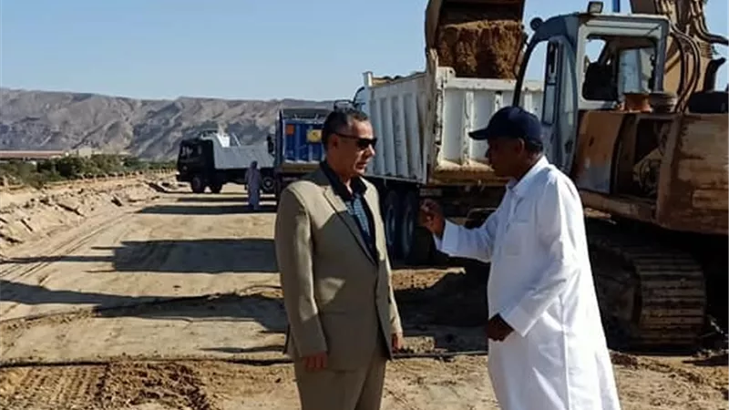 عبد العظيم يتفقد عملية ازدواج طريق حمام موسى