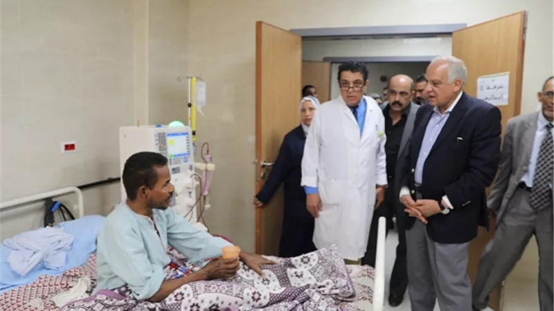 محافظ الجيزة يتفقد مستشفى العياط المركزى