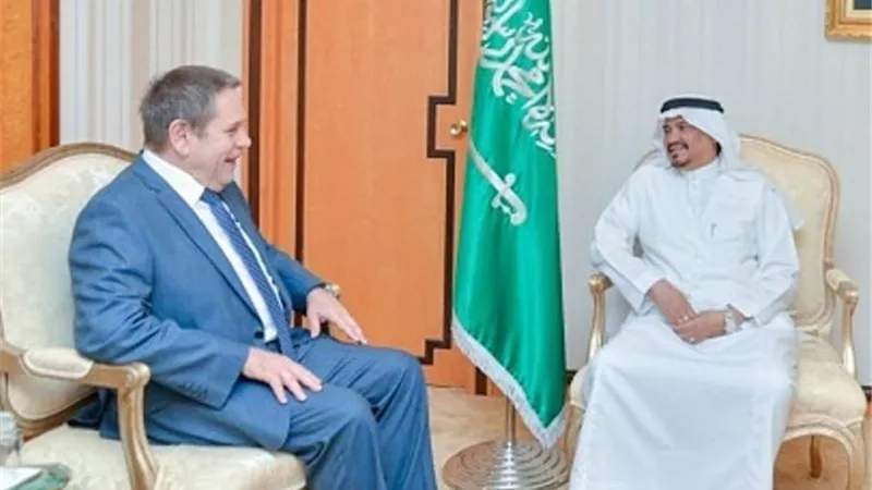 خلال استقبال وزير الحج و العمرة له .. السفير الروسي يُشيد بخدمات ضيوف الرحمن