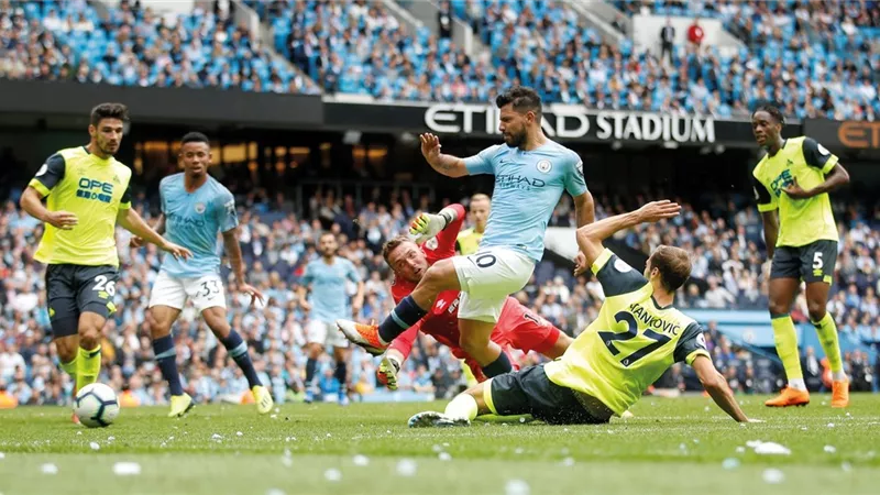 مانشستر سيتى يواجه قى مواجهة صعبة امام لفرهامبتون فى نهائى كأس الدورى الإنجليزي