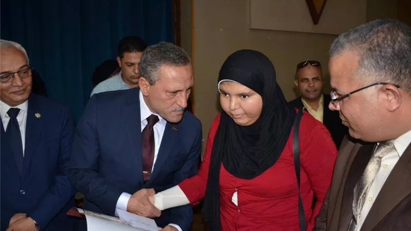 ١٥ منحة مجانية لاوائل الاسماعيلية للالتحاق بالجامعة الألمانية