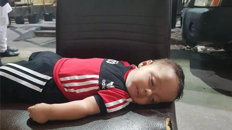 الحقيقة الكاملة فى العثور على طفل فى محاوله دفنه حيا بمقابر بورسعيد