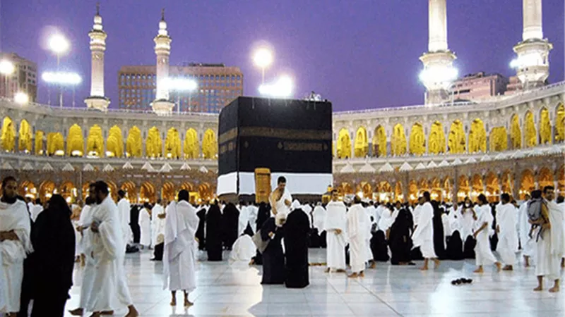 ماذا يفعل من انتقض وضوؤه أثناء الطواف؟