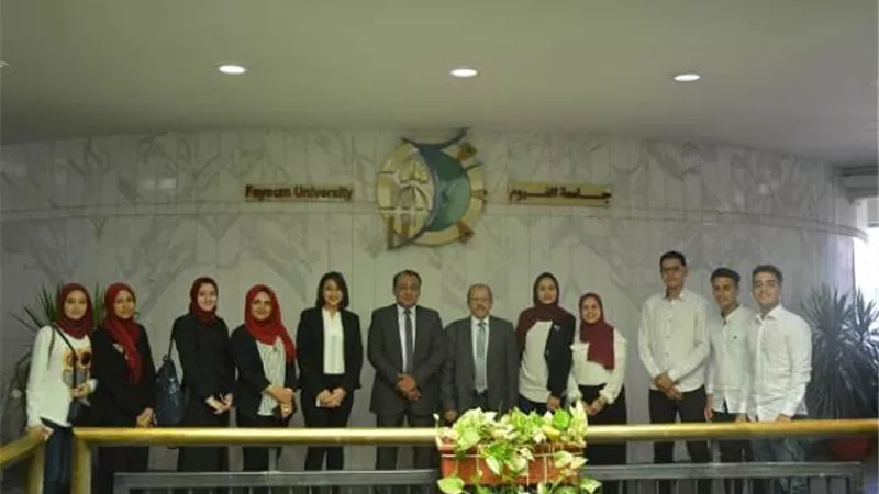 استعداد وفد جامعة الفيوم المتجه إلى روسيا