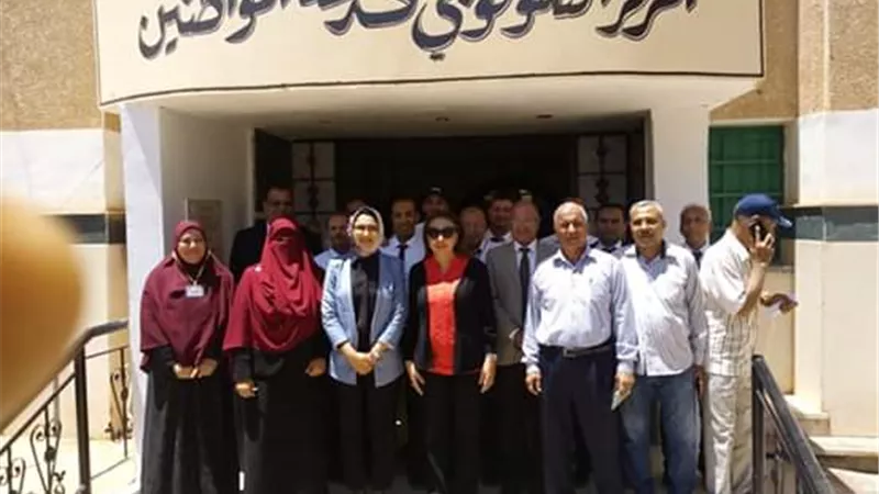 نائب وزير التخطيط تتفقد المركز التكنولوجي لخدمة المواطنين بالداخلة