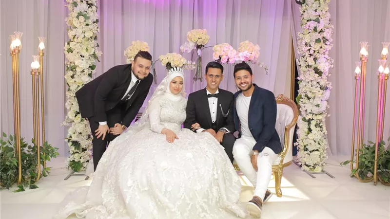 نجوم الفن والغناء والمشاهير يحتفلون بزفاف هاجر و محمود .. صور
