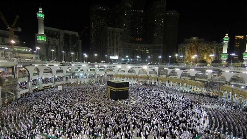 السديس يدعو الحجاج الى الابتعاد عن الشعارات والملاسنات السياسية