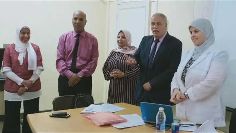القوى العاملة تبدأ برنامج التدريب على مهنة جليس مسن.. 75 ساعة نظري وعملي