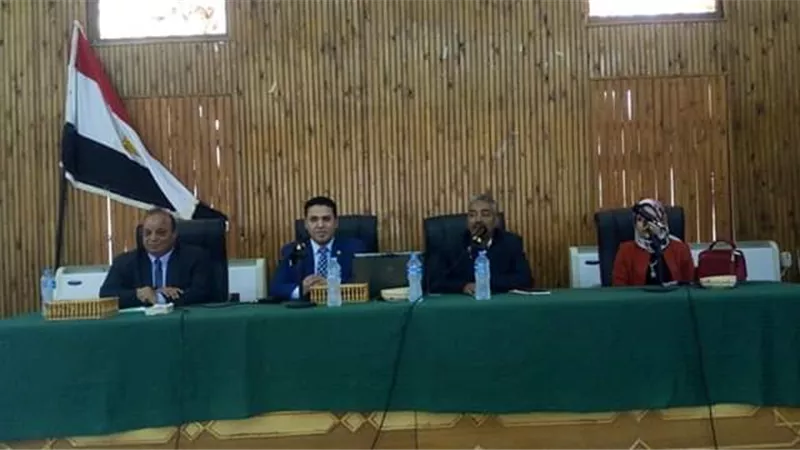 إنطلاق برنامج أهل مصر لتدريب الكوادر الشبابية على القيادة بالوادى الجديد .صور