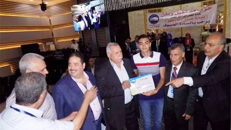 بحضور الآلاف 