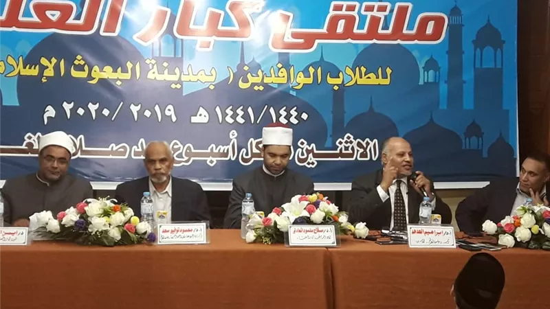 رئيس جامعة الأزهر السابق : عدم فهم اللغة العربية يسبب التطرف