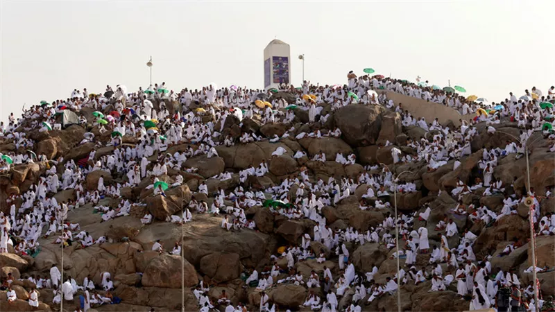 السعودية تطور تطبيقا إلكترونيا لمساعدة الحجاج
