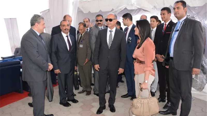 وزيرا الطيران والسياحة يتفقدان الصاله الموسمية بمطار القاهرة لمتابعة سفر ضيوف الرحمن