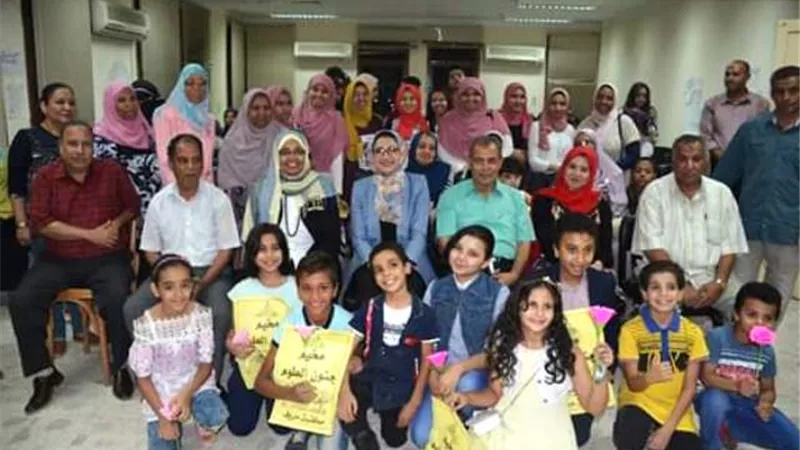 نائب محافظ الوادى الجديد تشهد تجارب علمية للطلاب بمخيم جنون العلوم بالصور